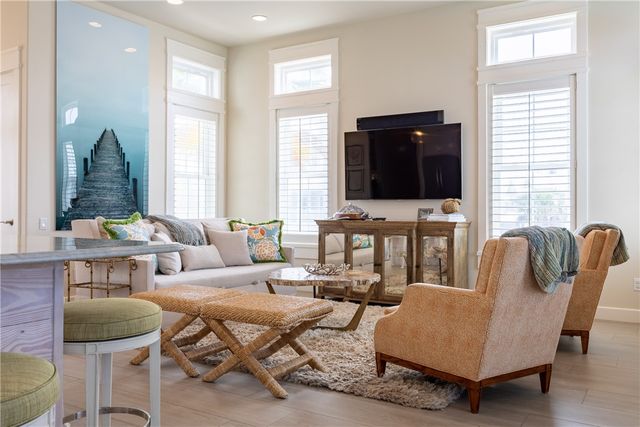 159 Sunrise Ave, Port Aransas, TX 78373