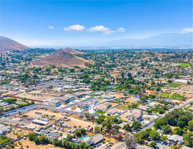 5853 Persepolis Court, Riverside, CA 92505
