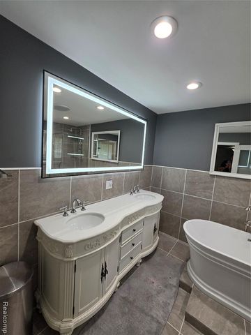 3710 Worchester Drive, Flint, MI 48503