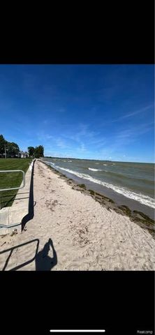 3363 Parkwood Avenue, Frenchtown, MI 48162