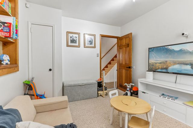 650 HENDRIX ST, Philadelphia, PA 19116