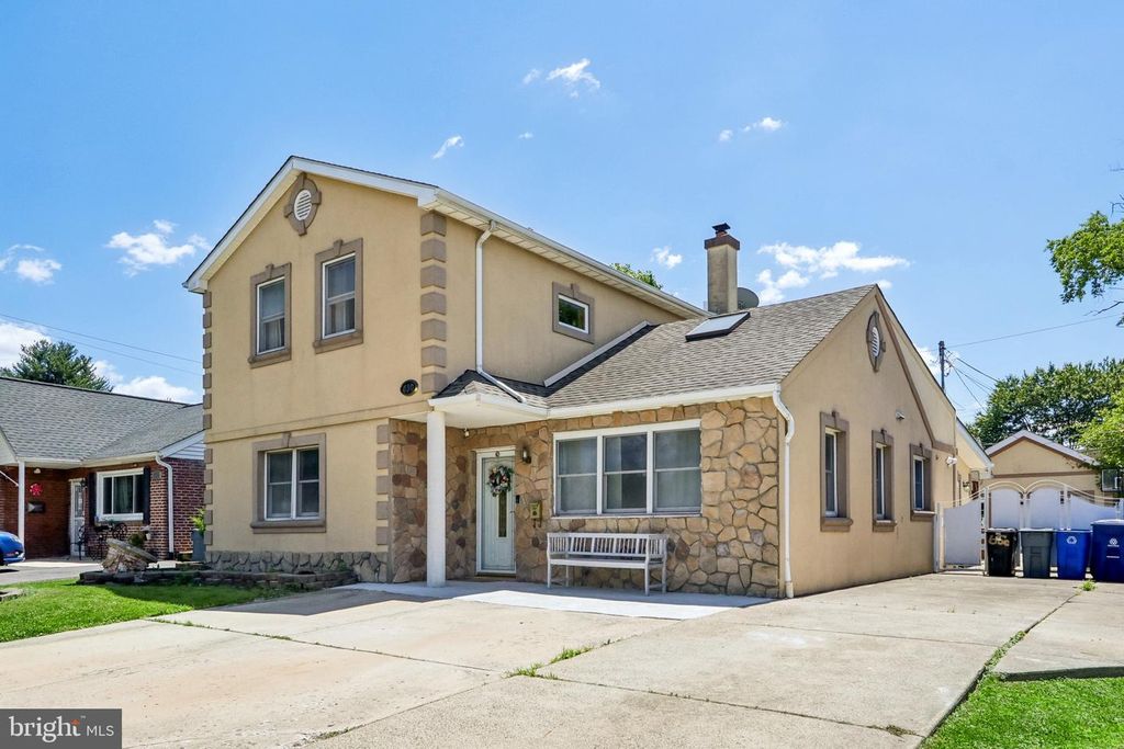 650 HENDRIX ST, Philadelphia, PA 19116