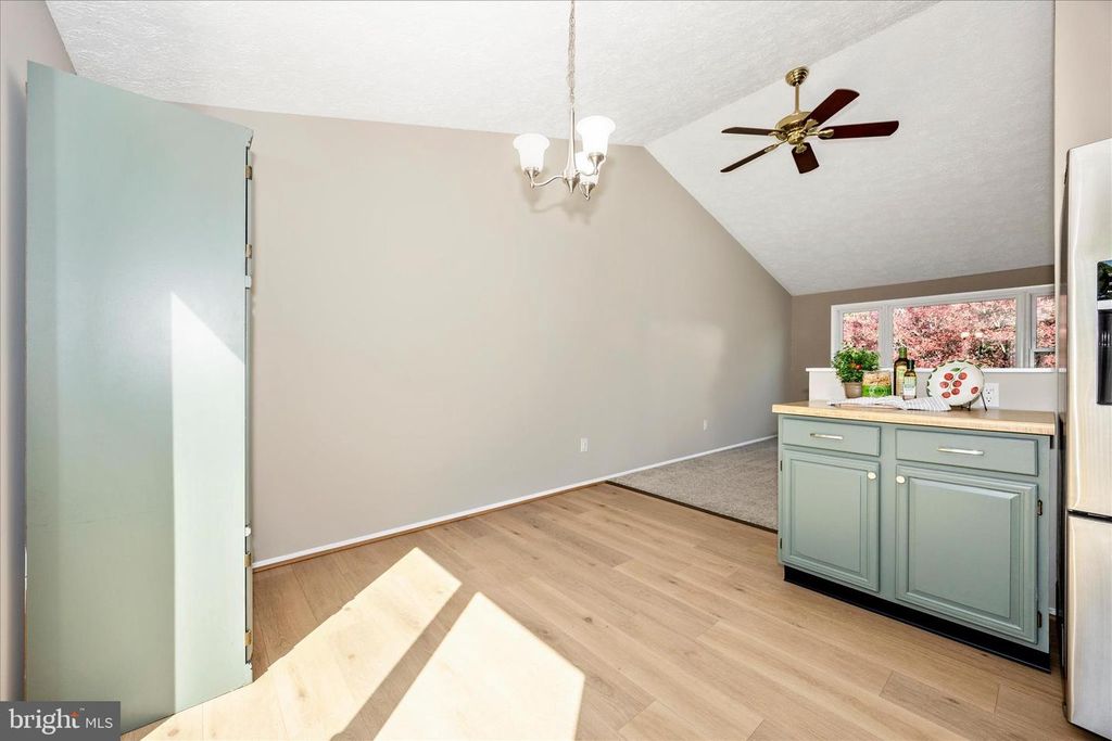 Image 7 of property listing at 233 DIAMOND DR, Walkersville, MD 21793