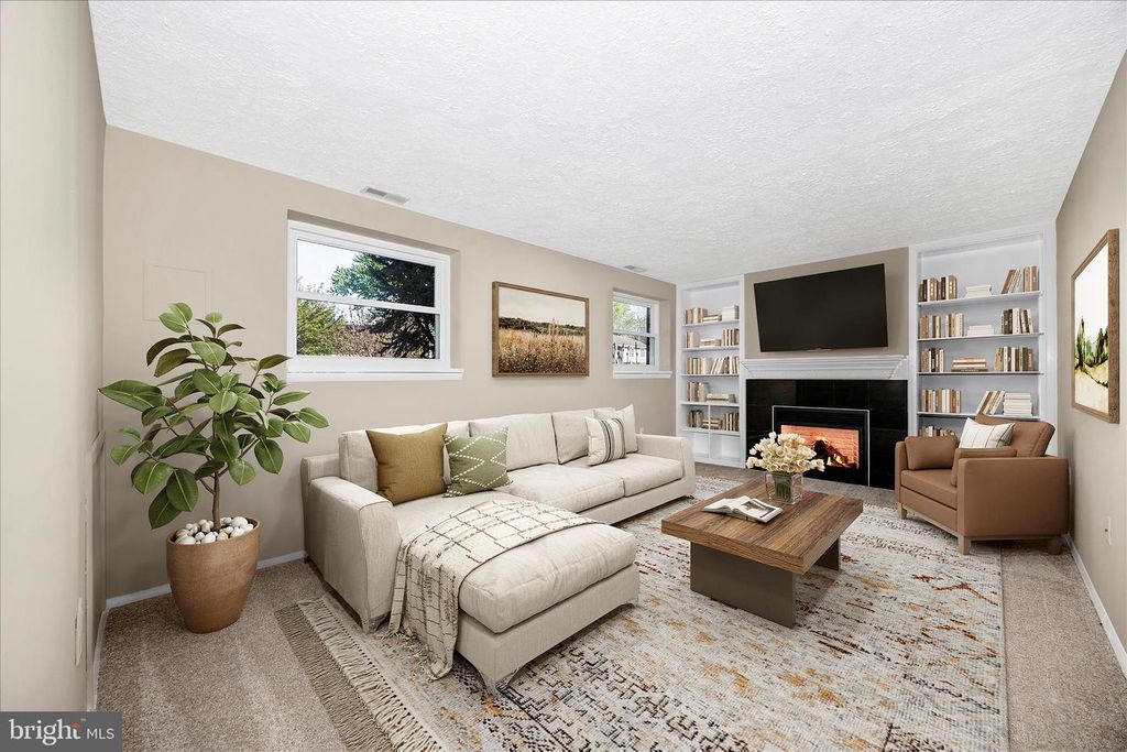 Image 16 of property listing at 233 DIAMOND DR, Walkersville, MD 21793