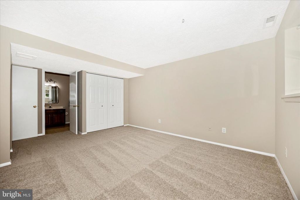 Image 21 of property listing at 233 DIAMOND DR, Walkersville, MD 21793