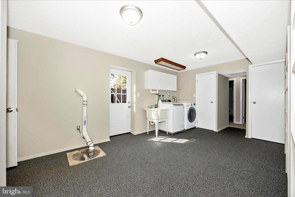 Image 25 of property listing at 233 DIAMOND DR, Walkersville, MD 21793