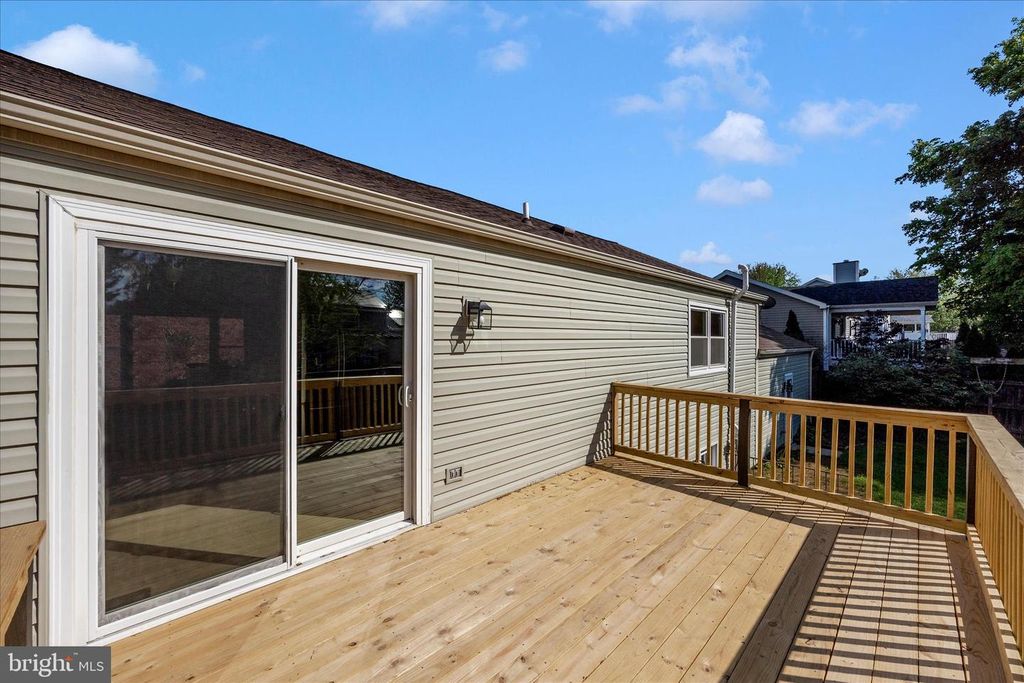 Image 28 of property listing at 233 DIAMOND DR, Walkersville, MD 21793