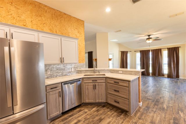 3904 Santa Cruz Street, Granbury, TX 76049