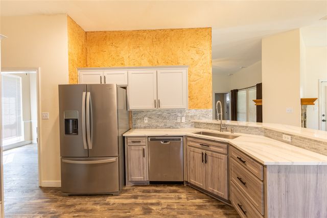 3904 Santa Cruz Street, Granbury, TX 76049
