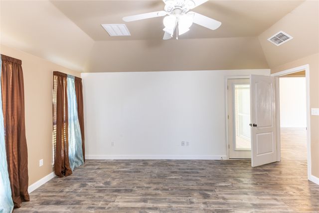 3904 Santa Cruz Street, Granbury, TX 76049