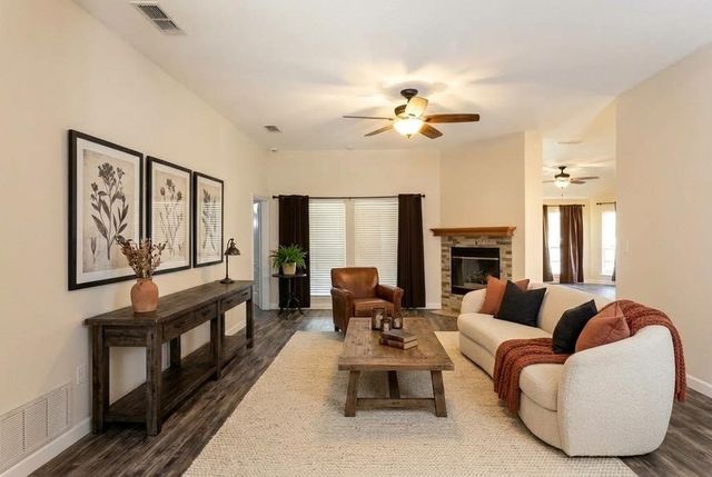 3904 Santa Cruz Street, Granbury, TX 76049