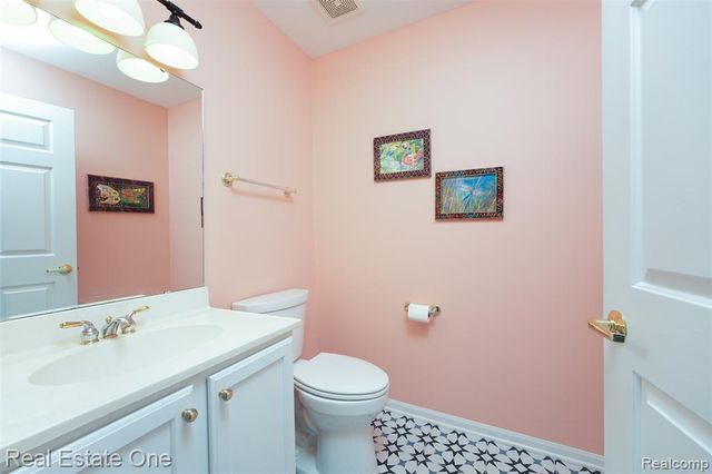 2243 Willow Tree Drive, Brighton, MI 48116