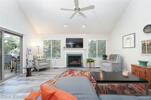 2243 Willow Tree Drive, Brighton, MI 48116