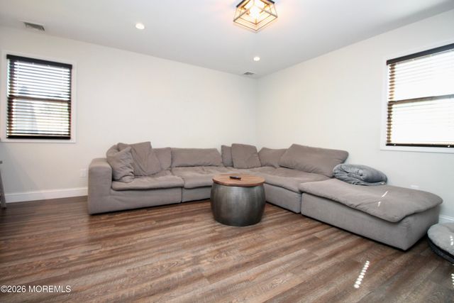 14 Belfast Avenue, Hazlet, NJ 07730