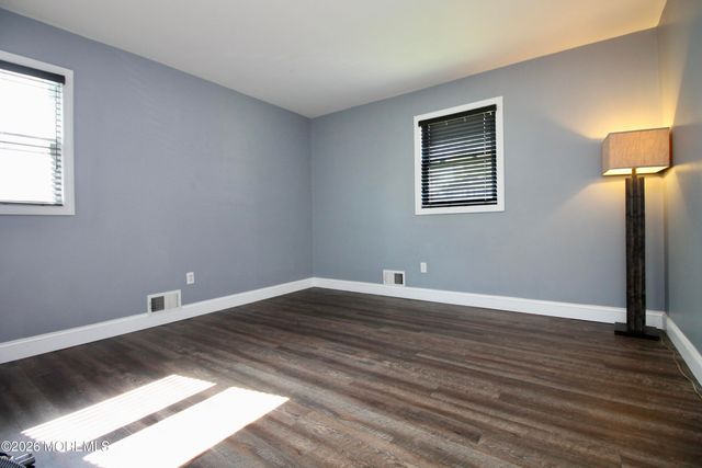 14 Belfast Avenue, Hazlet, NJ 07730