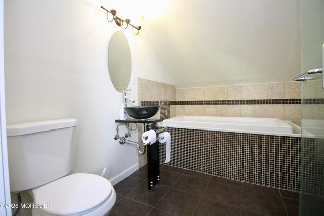 14 Belfast Avenue, Hazlet, NJ 07730