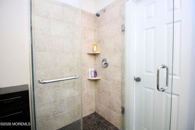 14 Belfast Avenue, Hazlet, NJ 07730