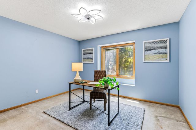 2413 Bridle Creek Trail, Chanhassen, MN 55317
