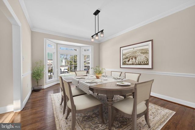 11192 LONGWOOD GROVE DR, Reston, VA 20194