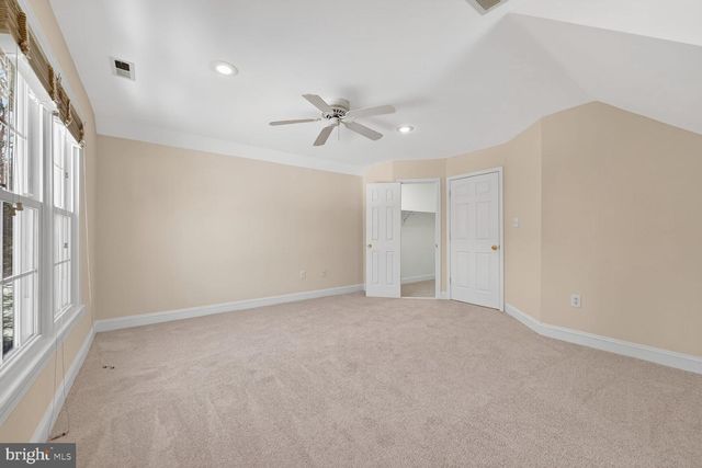 11192 LONGWOOD GROVE DR, Reston, VA 20194