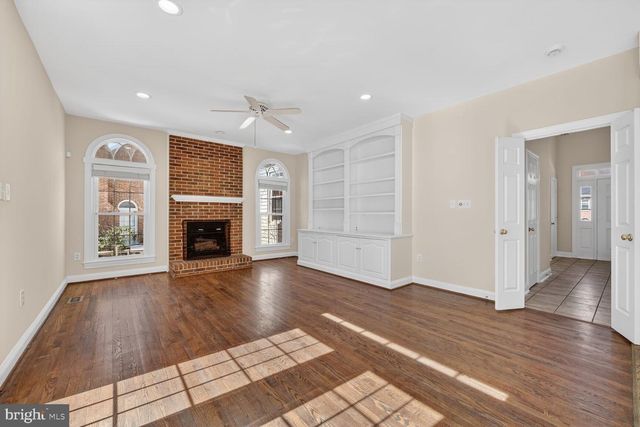 11192 LONGWOOD GROVE DR, Reston, VA 20194