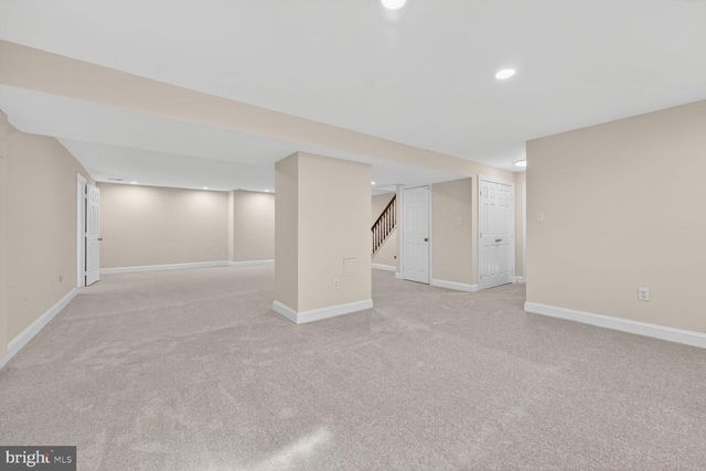 11192 LONGWOOD GROVE DR, Reston, VA 20194