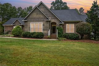 6919 Harvest Glen Drive, Greensboro, NC 27406