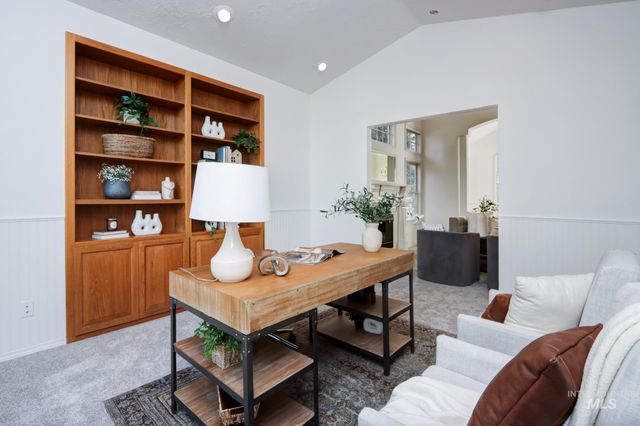 8037 W Innsbrook Ct, Boise, ID 83704