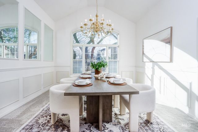 8037 W Innsbrook Ct, Boise, ID 83704