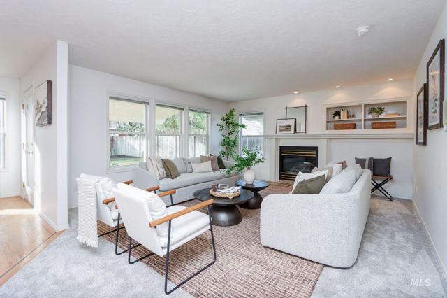 8037 W Innsbrook Ct, Boise, ID 83704