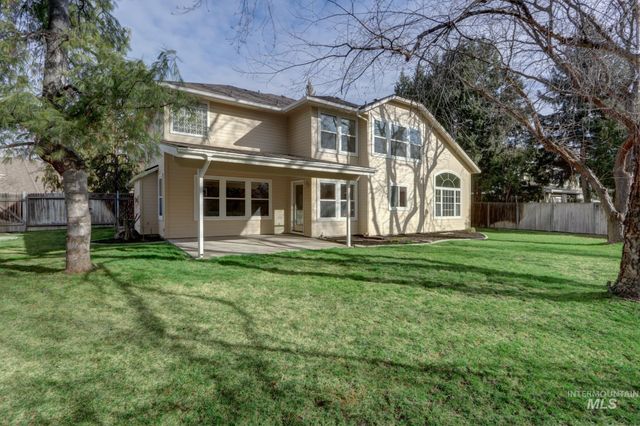 8037 W Innsbrook Ct, Boise, ID 83704