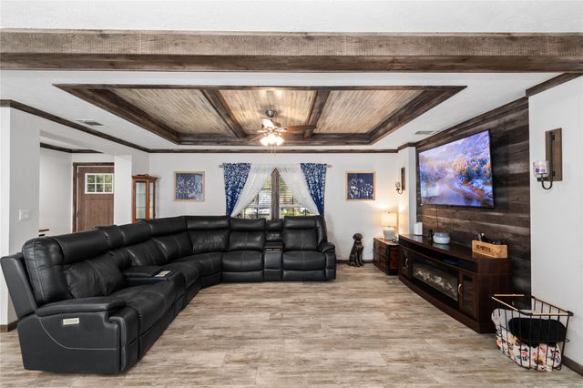 12917 Live Oak Lane, Mont Belvieu, TX 77535