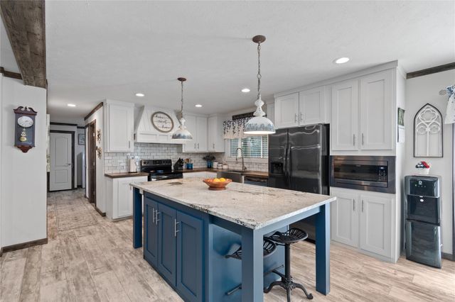 12917 Live Oak Lane, Mont Belvieu, TX 77535