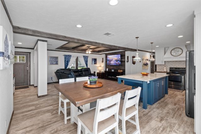 12917 Live Oak Lane, Mont Belvieu, TX 77535