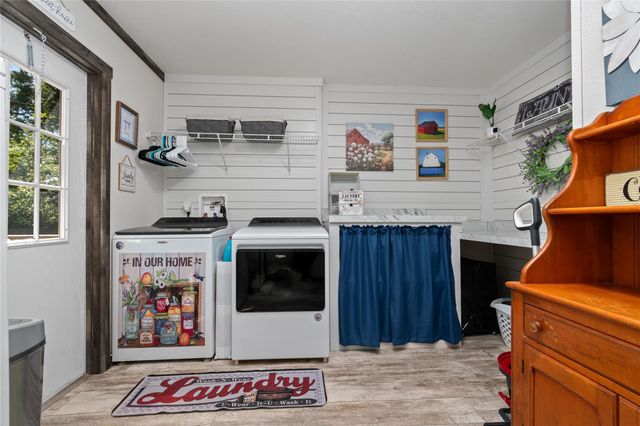 12917 Live Oak Lane, Mont Belvieu, TX 77535