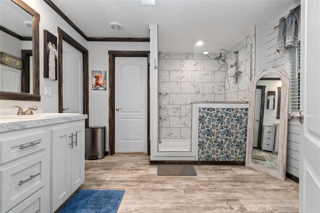 12917 Live Oak Lane, Mont Belvieu, TX 77535