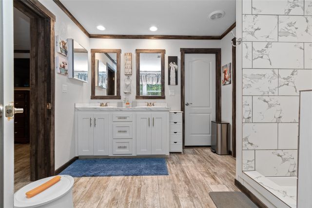 12917 Live Oak Lane, Mont Belvieu, TX 77535