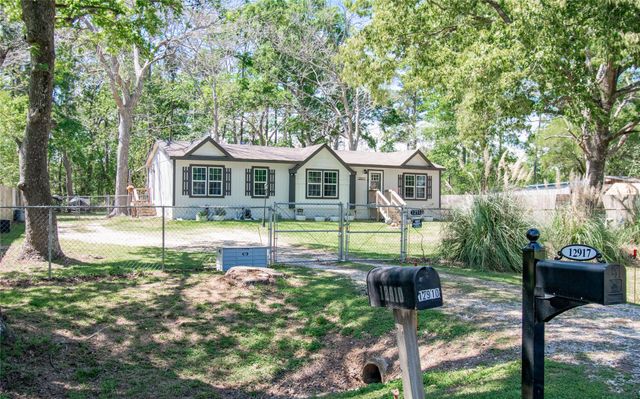 12917 Live Oak Lane, Mont Belvieu, TX 77535