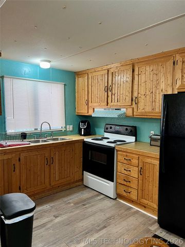 13297 Meadowlark Lane, Kingston, OK 73439