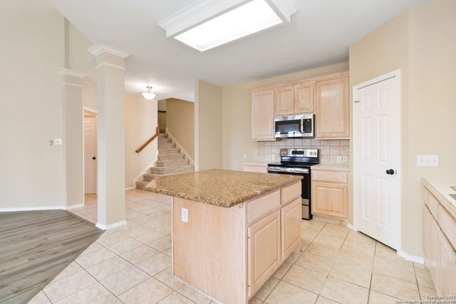 18611 Surreywood, San Antonio, TX 78258