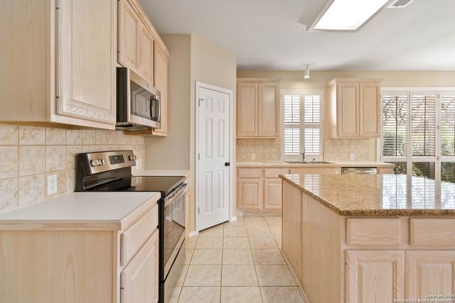 18611 Surreywood, San Antonio, TX 78258