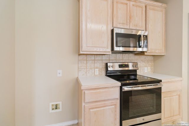 18611 Surreywood, San Antonio, TX 78258