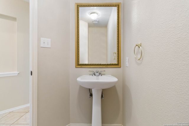 18611 Surreywood, San Antonio, TX 78258