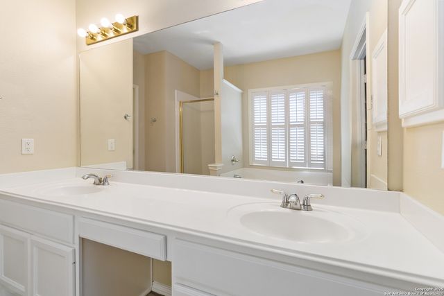18611 Surreywood, San Antonio, TX 78258