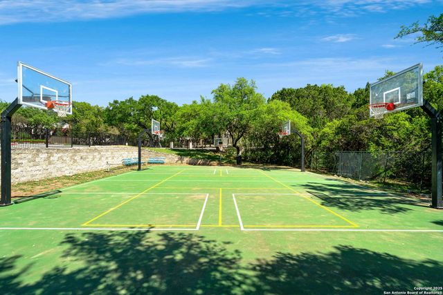 18611 Surreywood, San Antonio, TX 78258
