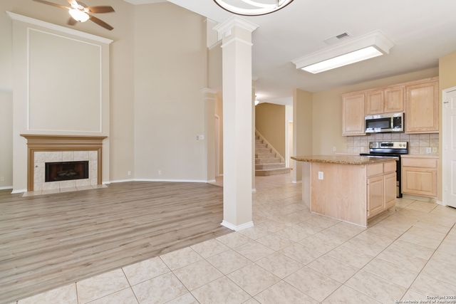 18611 Surreywood, San Antonio, TX 78258