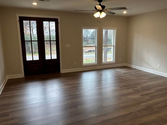 150 CORDOVA CV, Savannah, TN 38372