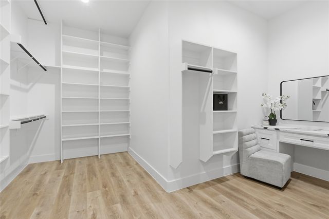 3906 Harlingen Street, Dallas, TX 75212