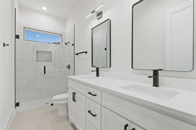 3906 Harlingen Street, Dallas, TX 75212