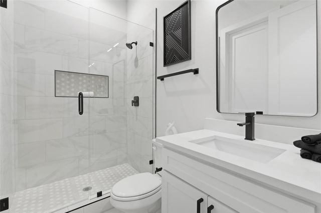 3906 Harlingen Street, Dallas, TX 75212